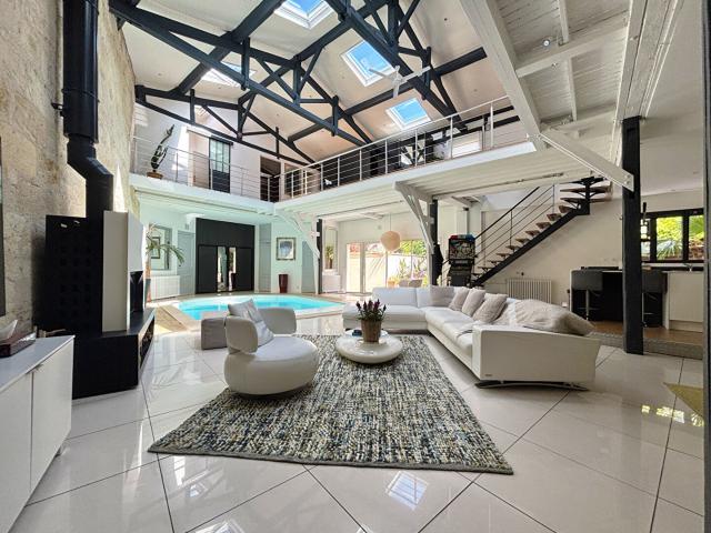 Maison 7 pièces 272 m²