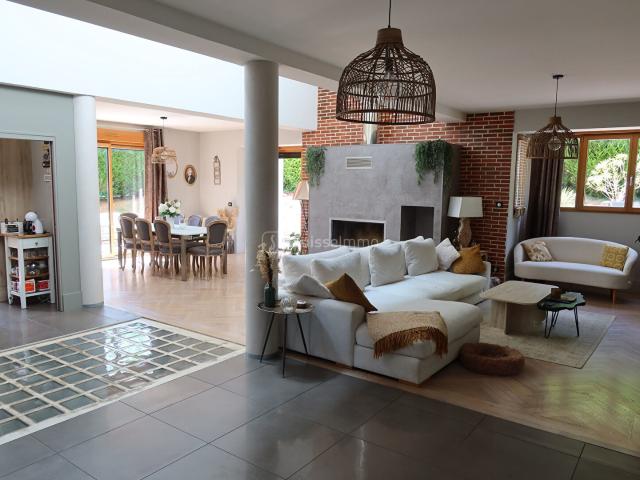 Maison 7 pièces 272 m²