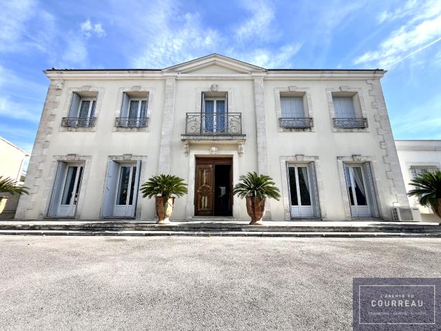 Maison 7 pièces 272 m²
