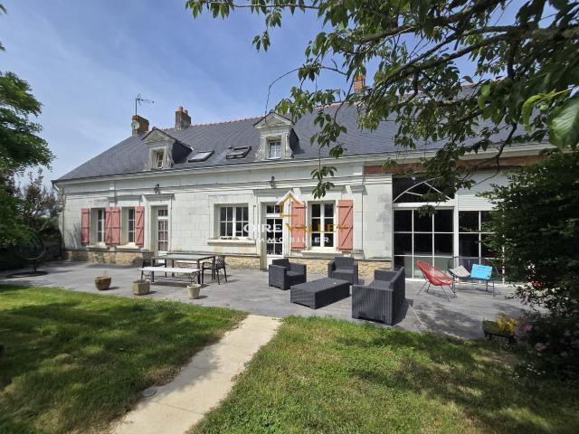 Maison 7 pièces 272 m²
