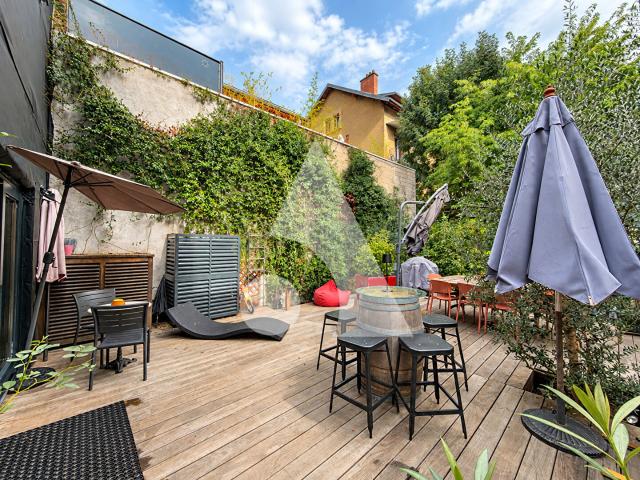 Maison 7 pièces 273 m²