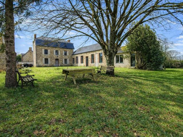Maison 7 pièces 273 m²