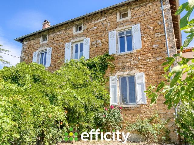 Maison 7 pièces 284 m²
