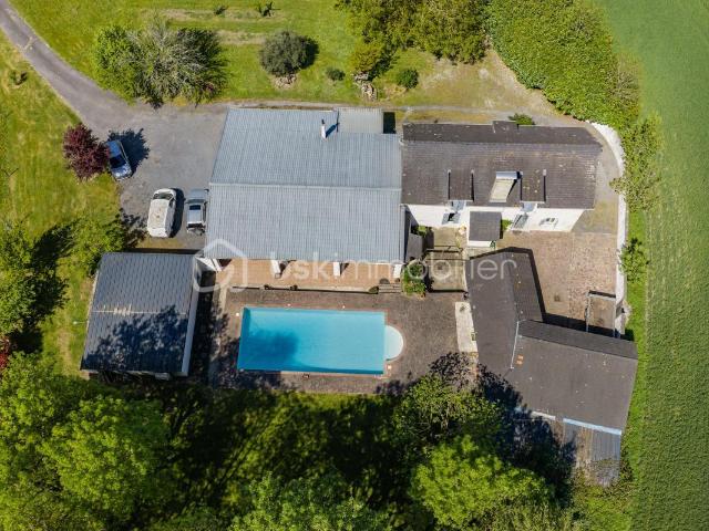 Maison 7 pièces 284 m²