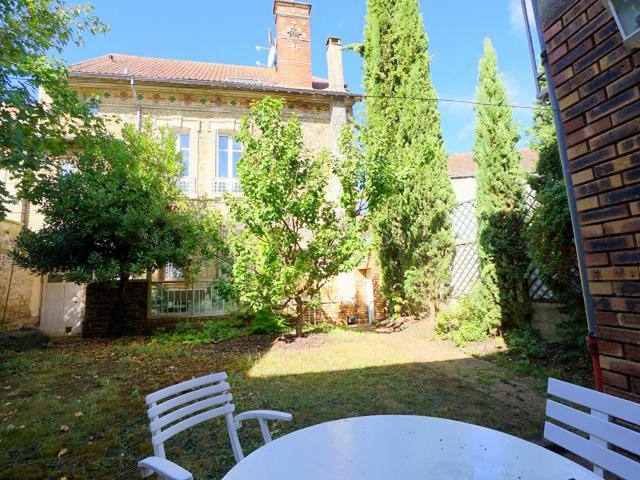 Maison 7 pièces 284 m²