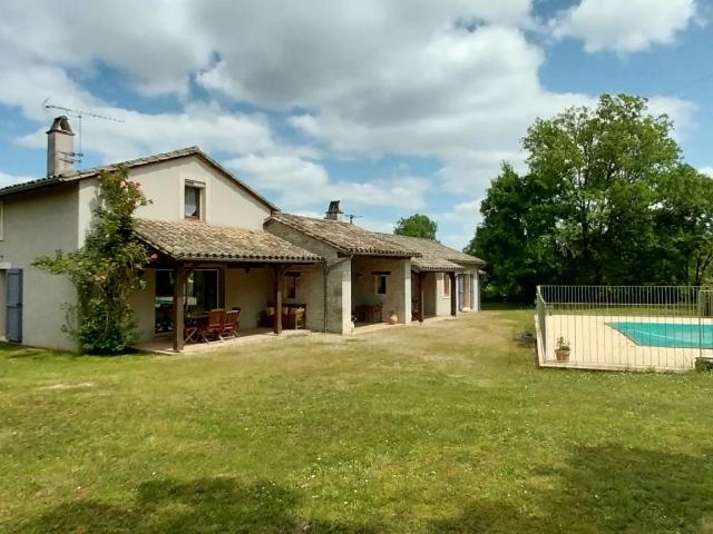 Maison 7 pièces 285 m²