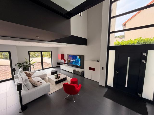 Maison 7 pièces 286 m²