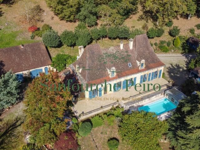 Maison 7 pièces 289 m²