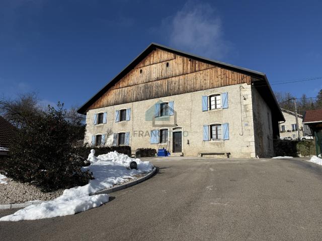 Maison 7 pièces 289 m²