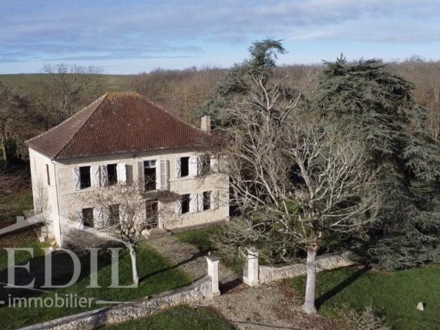 Maison 7 pièces 280 m²