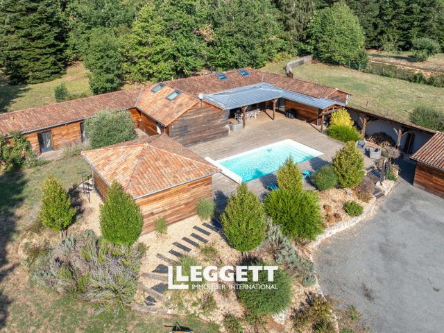 Maison 7 pièces 280 m²
