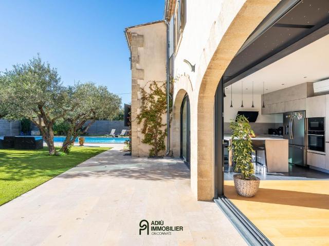 Maison 7 pièces 280 m²