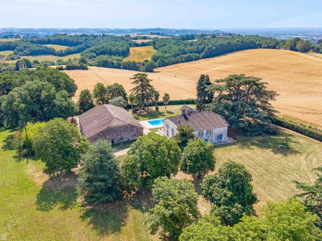 Maison 7 pièces 280 m²