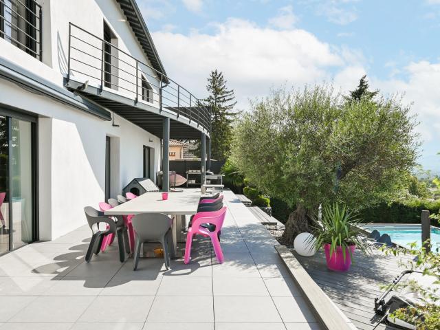 Maison 7 pièces 280 m²
