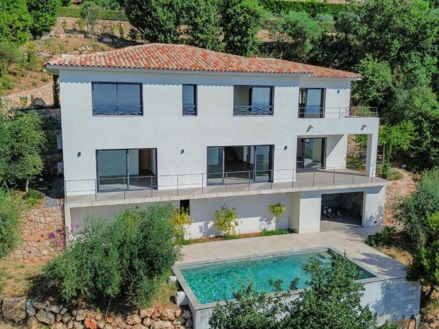 Maison 7 pièces 280 m²