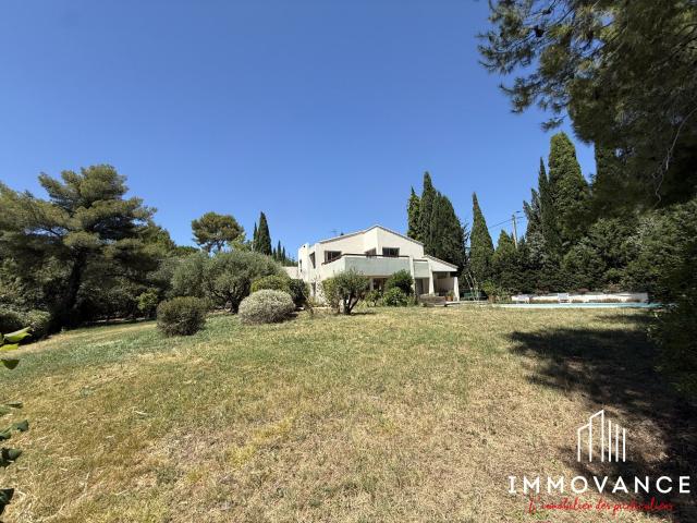 Maison 7 pièces 280 m²