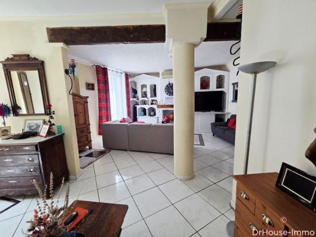 Maison 7 pièces 280m²