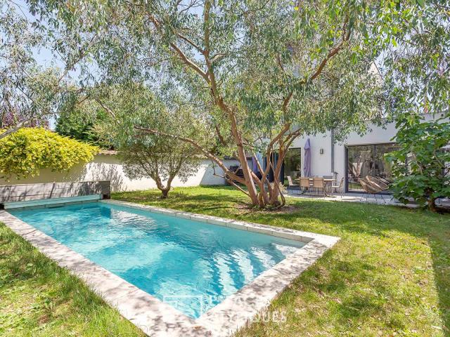 Maison 7 pièces 281 m²