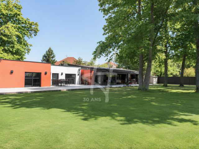 Maison 7 pièces 282 m²