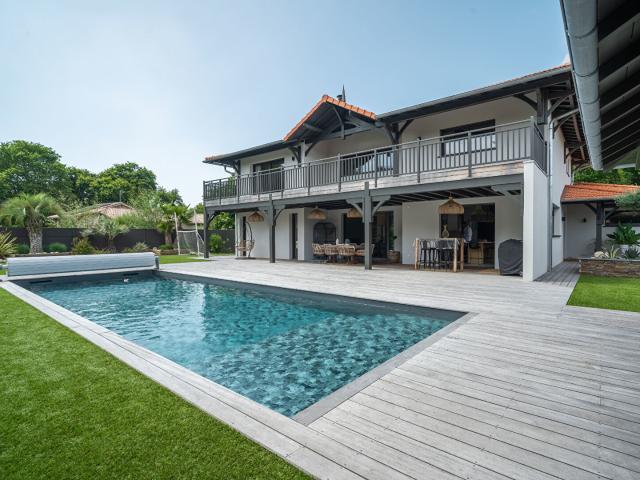 Maison 7 pièces 282 m²