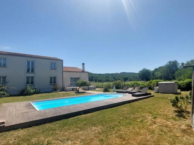 Maison 7 pièces 283 m²