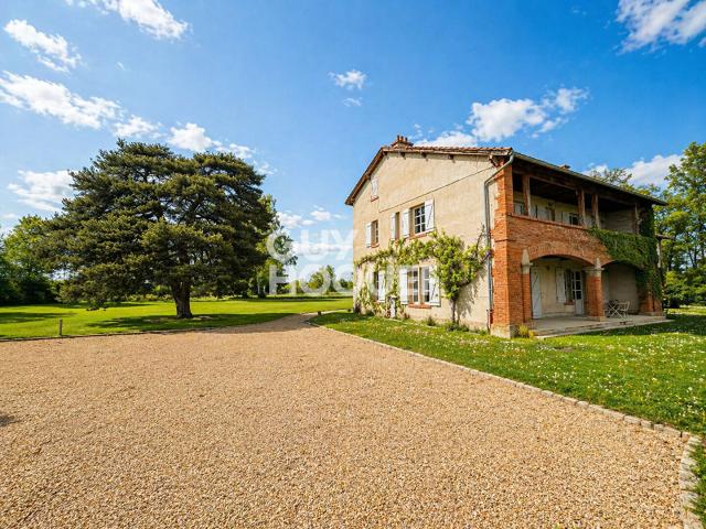 Maison 7 pièces 283 m²