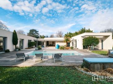 Maison 7 pièces 294 m²