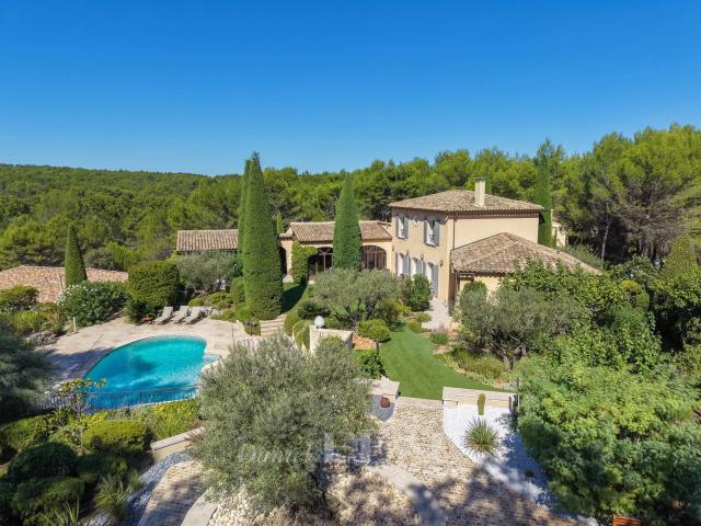 Maison 7 pièces 294 m²