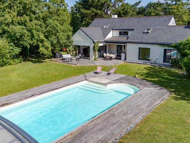 Maison 7 pièces 295 m²