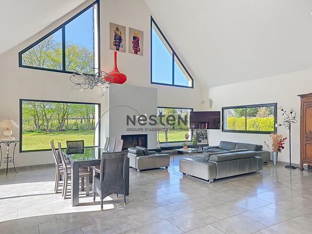 Maison 7 pièces 295 m²
