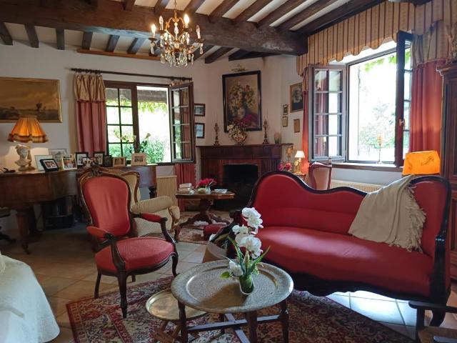 Maison 7 pièces 297 m²
