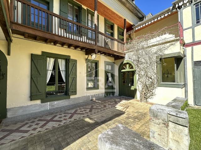 Maison 7 pièces 298 m²