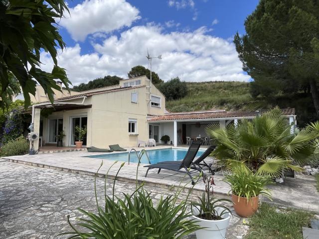 Maison 7 pièces 299 m²