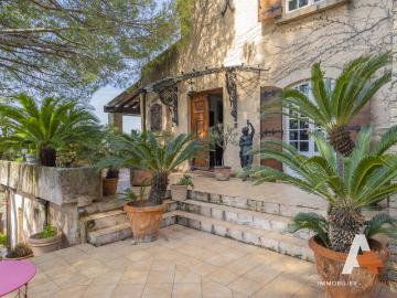 Maison 7 pièces 290 m²