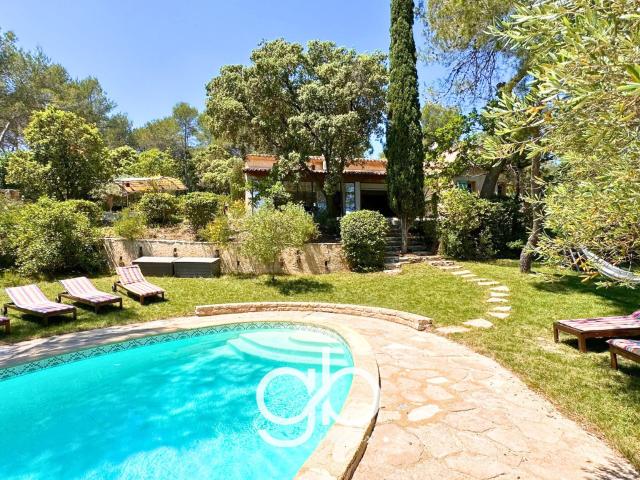 Maison 7 pièces 290 m²