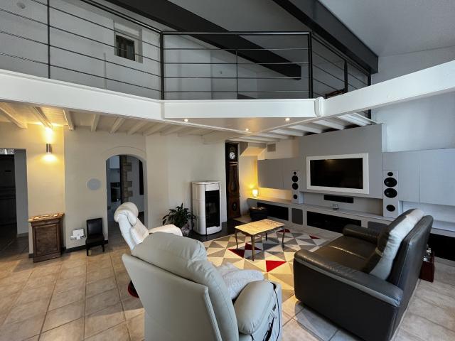 Maison 7 pièces 290 m²