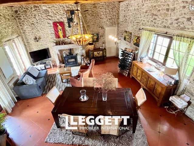 Maison 7 pièces 290 m²