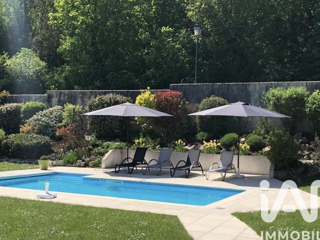 Maison 7 pièces 290 m²