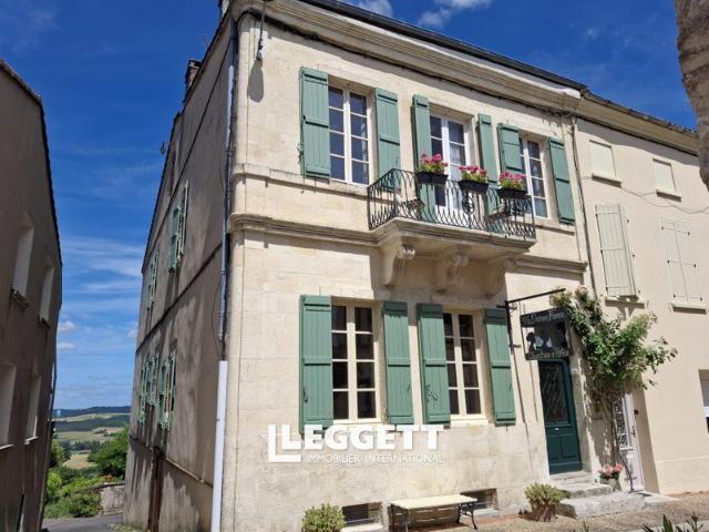 Maison 7 pièces 290 m²