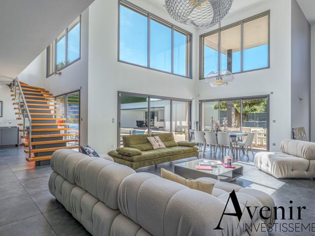 Maison 7 pièces 291 m²