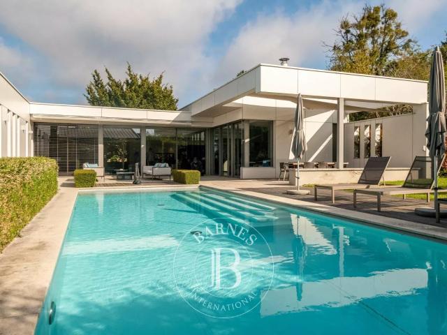 Maison 7 pièces 293 m²