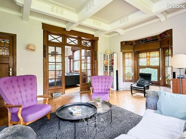 Maison 7 pièces 293 m²
