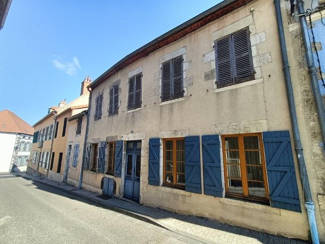 Maison 7 pièces 245 m²