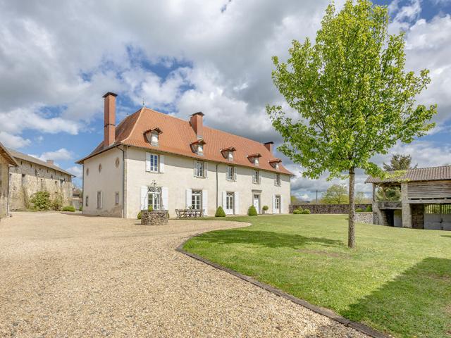 Maison 7 pièces 304 m²