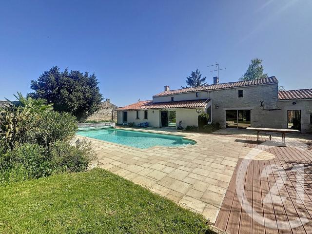 Maison 7 pièces 305 m²