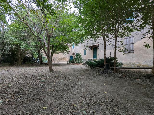 Maison 7 pièces 307 m²