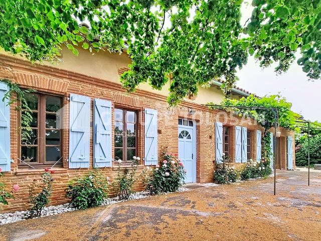 Maison 7 pièces 308 m²