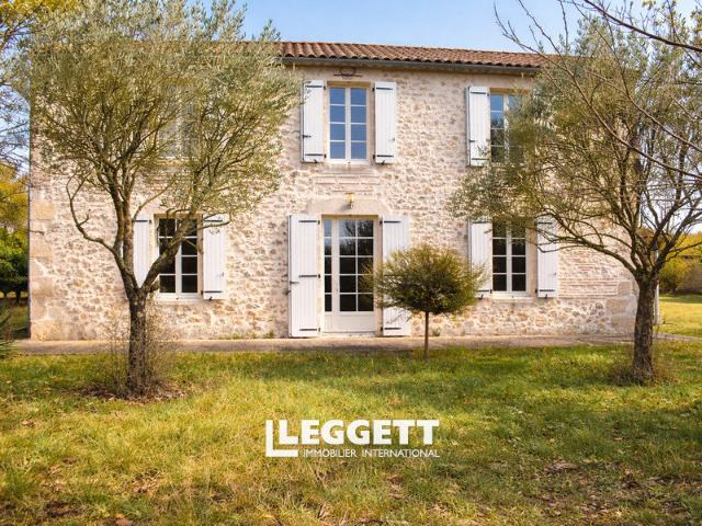 Maison 7 pièces 309 m²