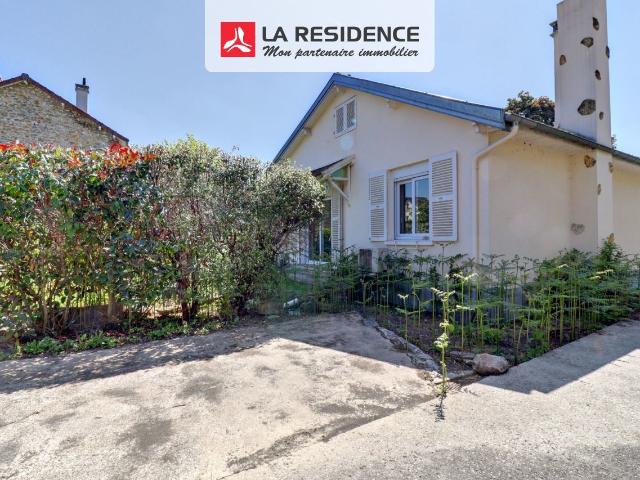 Maison 7 pièces 300 m²