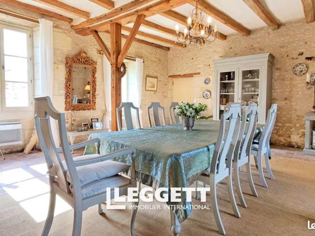 Maison 7 pièces 300 m²